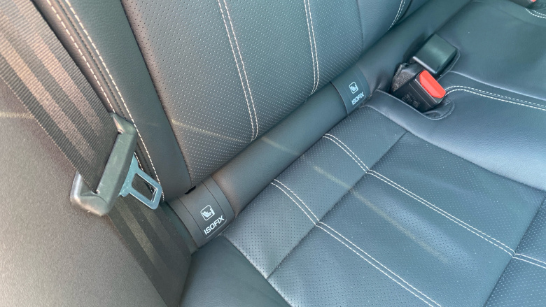 Land Rover Range Rover Velar 3.0 D300 MHEV R-Dynamic SE 5dr Auto Diesel Estate